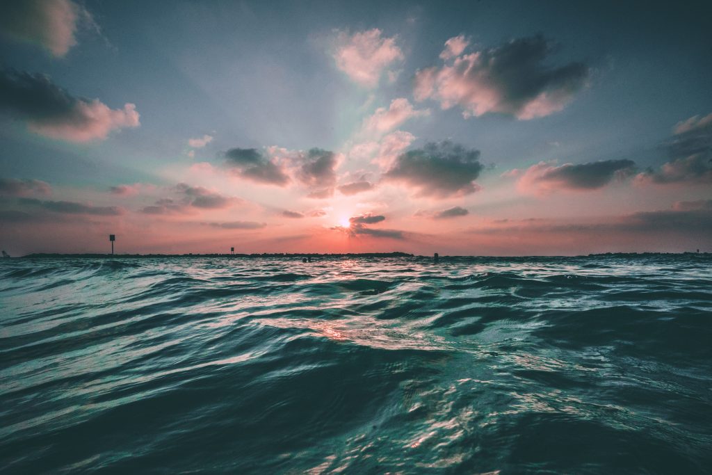 zonsondergang zee